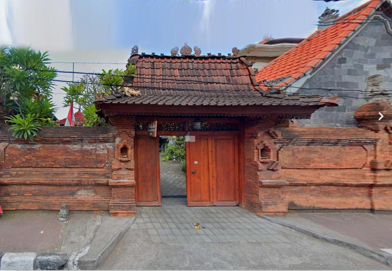 Nakula Familiar Inn Denpasar Zewnętrze zdjęcie