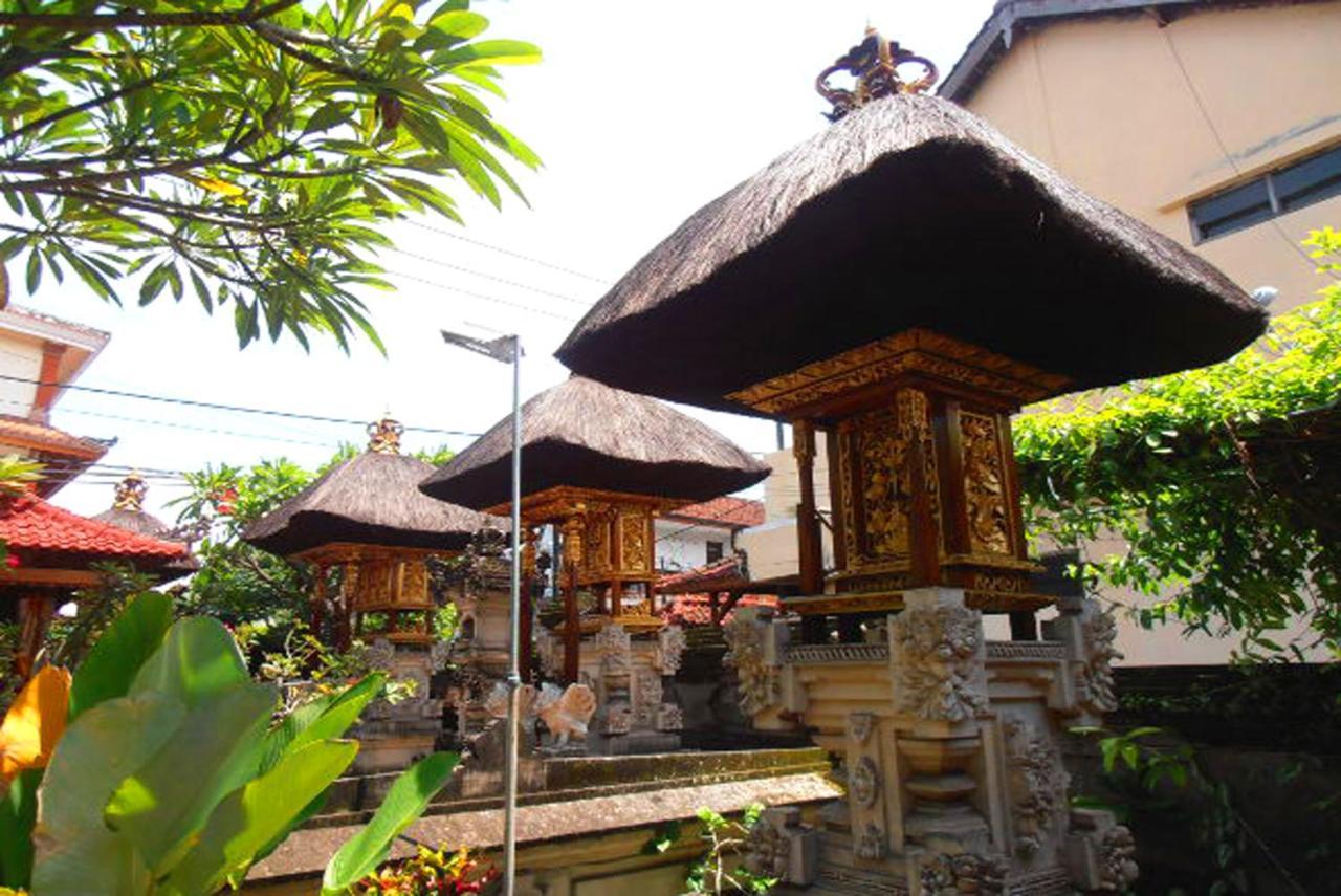 Nakula Familiar Inn Denpasar Zewnętrze zdjęcie