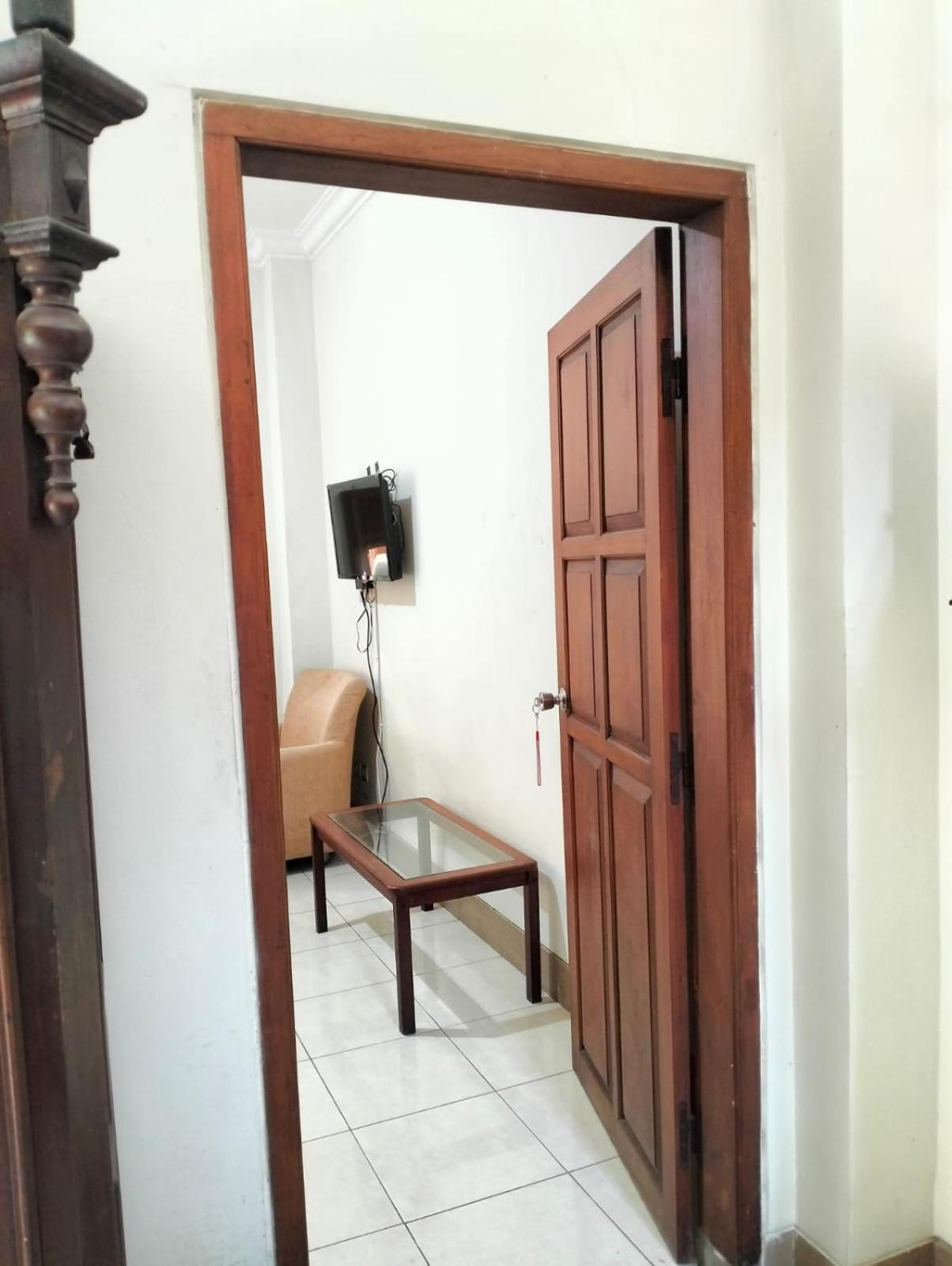 Nakula Familiar Inn Denpasar Zewnętrze zdjęcie