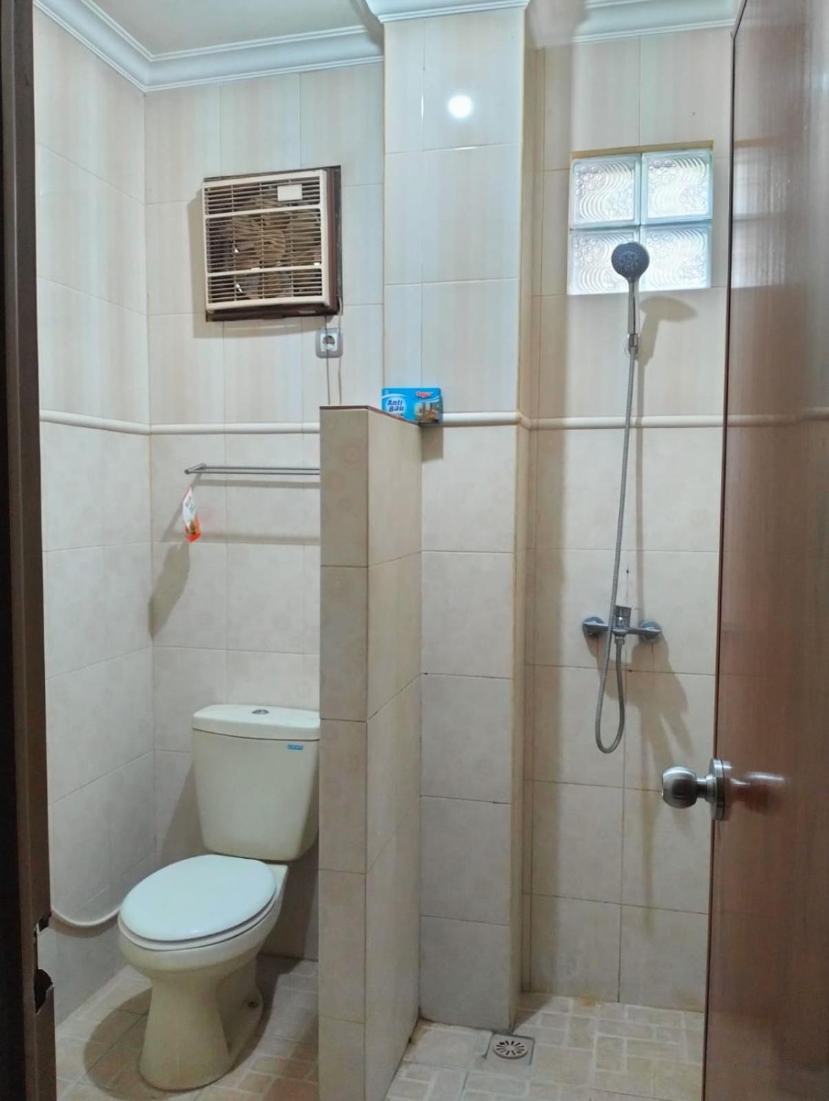 Nakula Familiar Inn Denpasar Zewnętrze zdjęcie